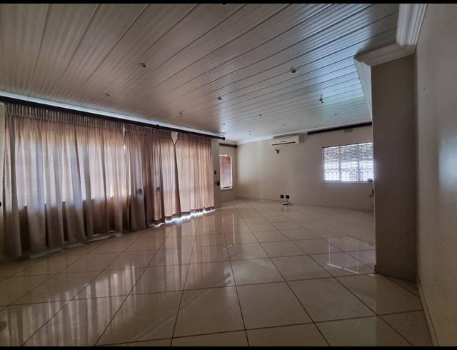 3 BEDROOM HOUSE FOR SALE IN VANDERBIJLPARK SW 1